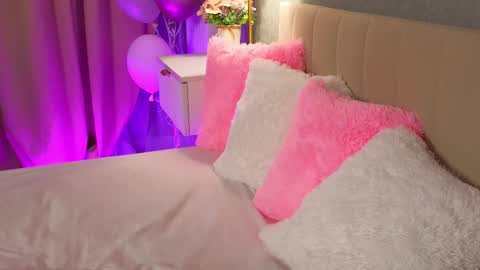 Molly online show from September 13, 2025, 6:51 pm