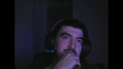 Snapshot of swepy88 chatting on October 1, 2025, 4:02 pm Swepy online show from October 1, 2025, 4:02 pm