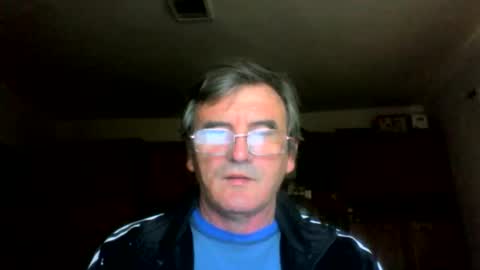 Snapshot of swergiu333 chatting on May 4, 2026, 4:30 am Raymond online show from May 4, 2026, 4:30 am