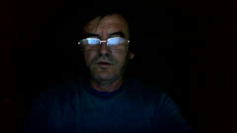 Snapshot of swergiu333 chatting on June 2, 2026, 4:36 am Raymond online show from June 2, 2026, 4:36 am