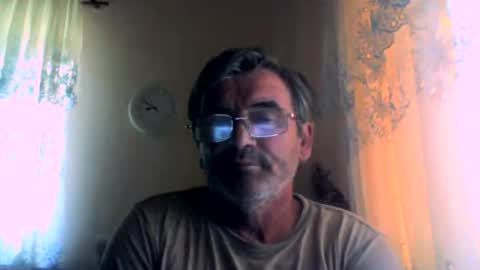 Snapshot of swergiu333 chatting on June 10, 2026, 5:50 am Raymond online show from June 10, 2026, 5:50 am