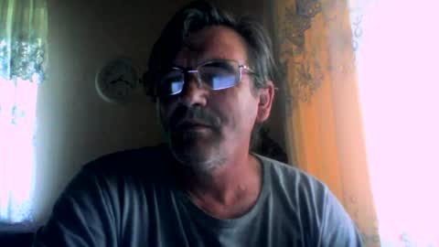 Snapshot of swergiu333 chatting on June 18, 2026, 5:19 am Raymond online show from June 18, 2026, 5:19 am