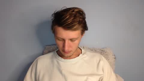 Cat online show from February 18, 2026, 8:05 pm