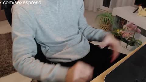 Snapshot of swetlittleboy4u chatting on October 7, 2025, 4:15 pm SwetLittleBoy4u online show from October 7, 2025, 4:15 pm