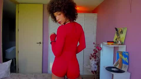 swettcabol online show from September 10, 2025, 6:52 pm