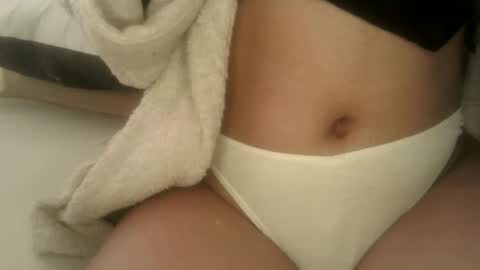 Snapshot of swiri123 chatting on February 15, 2026, 12:03 pm swiri123 online show from February 15, 2026, 12:03 pm