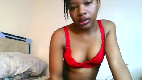 Snapshot of swit_candy chatting on June 19, 2026, 6:34 pm Candy online show from June 19, 2026, 6:34 pm
