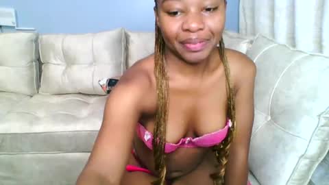 Snapshot of swit_candy chatting on July 16, 2026, 1:11 am Candy online show from July 16, 2026, 1:11 am