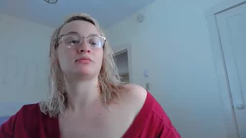 Snapshot of switchykitty chatting on February 11, 2026, 8:36 pm ashley blayde online show from February 11, 2026, 8:36 pm