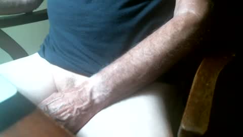 Snapshot of swizzle__stick chatting on August 7, 2026, 9:55 am will jeffers online show from August 7, 2026, 9:55 am