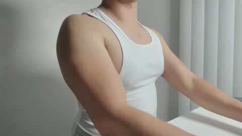 swole_latino online show from April 28, 2026, 4:39 am