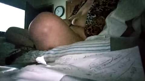 Snapshot of swollenclitneedsdad chatting on October 4, 2025, 7:17 am swollenclitneedsdad online show from October 4, 2025, 7:17 am