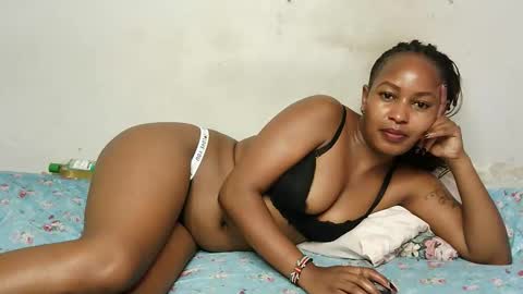 Snapshot of swt_bby chatting on May 26, 2026, 7:48 am swt_bby online show from May 26, 2026, 7:48 am
