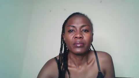 Snapshot of swtebony1 chatting on May 27, 2026, 10:51 pm ALICIA online show from May 27, 2026, 10:51 pm
