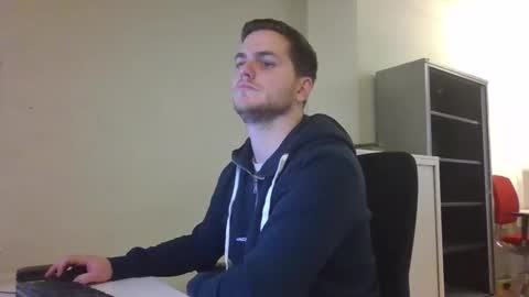 syl092 online show from December 5, 2024, 2:00 pm