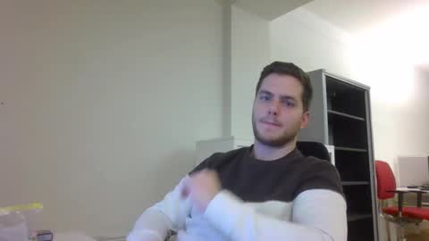 syl092 online show from December 10, 2024, 4:38 pm