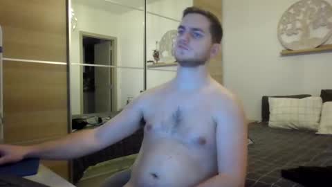 syl092 online show from January 6, 2025, 7:24 pm