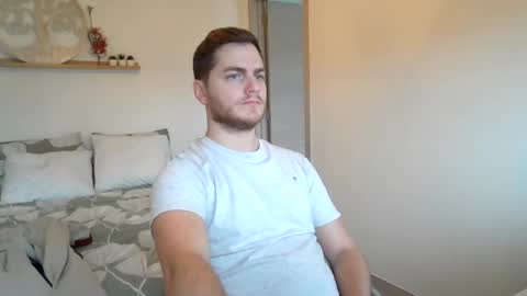 syl092 online show from January 18, 2025, 2:12 pm