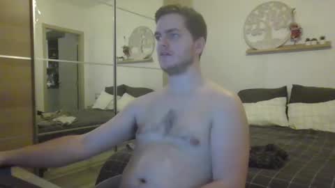 syl092 online show from February 7, 2025, 9:37 pm