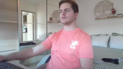 syl092 online show from March 2, 2025, 2:32 pm