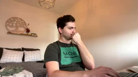 syl092 online show from February 5, 2026, 1:05 pm