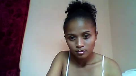 Snapshot of sylvaniah01 chatting on June 4, 2026, 1:17 pm sylvaniah01 online show from June 4, 2026, 1:17 pm