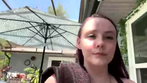 Snapshot of syndica chatting on June 17, 2026, 7:26 pm Jennah online show from June 17, 2026, 7:26 pm