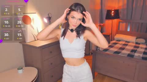 Snapshot of synne_glows chatting on October 10, 2025, 7:07 am Eva online show from October 10, 2025, 7:07 am