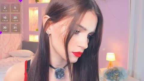 Snapshot of synne_glows chatting on November 17, 2025, 7:41 pm Eva online show from November 17, 2025, 7:41 pm