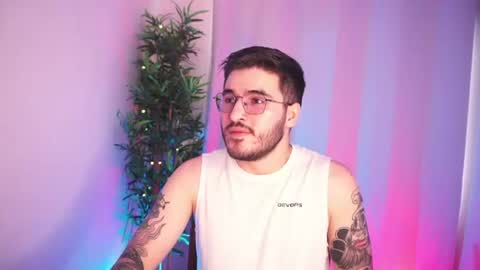 t0ny_wylie online show from June 10, 2026, 2:49 pm