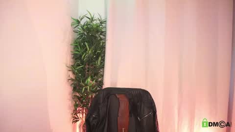 t0ny_wylie online show from July 27, 2026, 11:39 am
