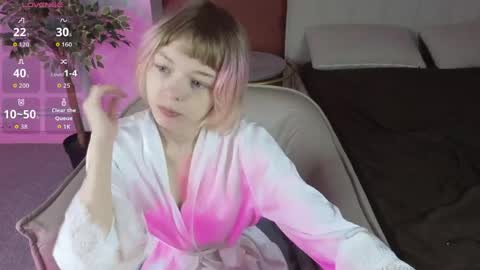 Snapshot of t1nker_bell chatting on June 1, 2026, 1:18 am Alice online show from June 1, 2026, 1:18 am