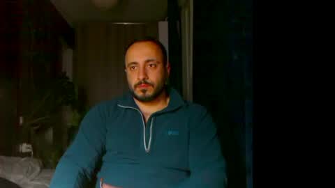 Snapshot of t_huracane chatting on May 5, 2026, 4:48 pm Huracane online show from May 5, 2026, 4:48 pm