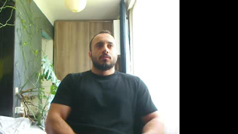 Snapshot of t_huracane chatting on May 8, 2026, 7:14 am Huracane online show from May 8, 2026, 7:14 am
