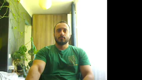 Snapshot of t_huracane chatting on May 13, 2026, 7:39 am Huracane online show from May 13, 2026, 7:39 am