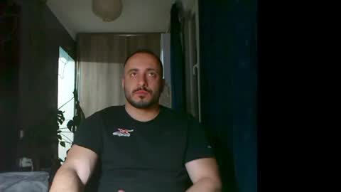Snapshot of t_huracane chatting on May 18, 2026, 5:41 pm Huracane online show from May 18, 2026, 5:41 pm