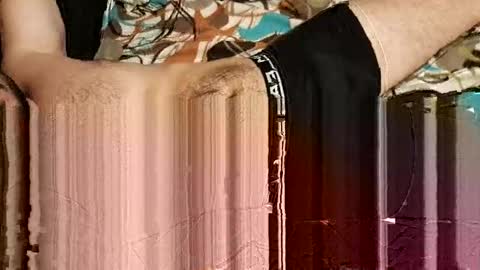 Snapshot of t_huracane chatting on June 7, 2026, 6:11 pm Huracane online show from June 7, 2026, 6:11 pm