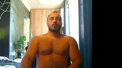 Snapshot of t_huracane chatting on June 29, 2026, 3:45 pm Huracane online show from June 29, 2026, 3:45 pm