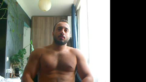 Snapshot of t_huracane chatting on July 8, 2026, 8:19 am Huracane online show from July 8, 2026, 8:19 am