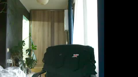 Snapshot of t_huracane chatting on July 12, 2026, 4:09 pm Huracane online show from July 12, 2026, 4:09 pm