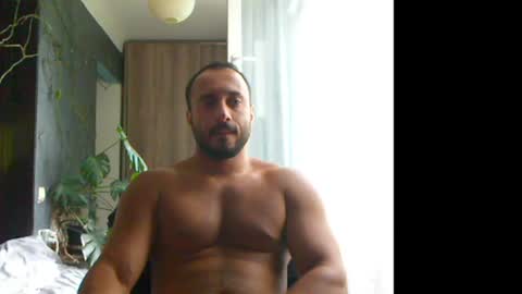Snapshot of t_huracane chatting on July 29, 2026, 3:32 pm Huracane online show from July 29, 2026, 3:32 pm