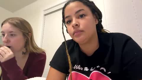 Snapshot of t_princess_t chatting on December 16, 2024, 11:39 pm t_princess_t online show from December 16, 2024, 11:39 pm