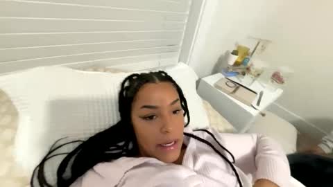 Snapshot of t_princess_t chatting on February 13, 2025, 6:41 am t_princess_t online show from February 13, 2025, 6:41 am