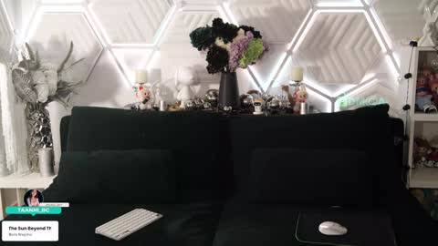 TAANNI online show from February 28, 2026, 9:27 pm