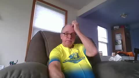 tacrunner66_ online show from February 26, 2025, 9:37 pm