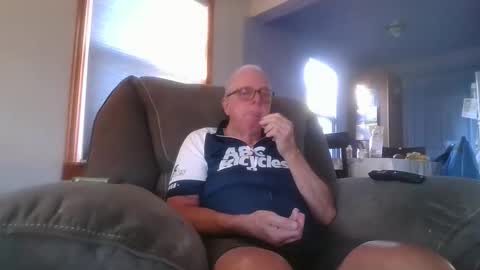 Snapshot of tacrunner66_ chatting on June 4, 2026, 2:39 am tacrunner66_ online show from June 4, 2026, 2:39 am