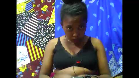 tahiriniah online show from November 7, 2025, 4:01 am