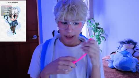 Snapshot of taichi_bluy chatting on November 11, 2025, 7:58 pm taichi online show from November 11, 2025, 7:58 pm