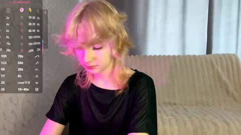 Tessa online show from April 24, 2026, 12:07 pm