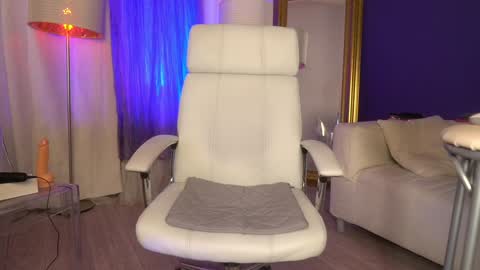 Snapshot of tais_athena chatting on January 25, 2025, 11:34 am Margo online show from January 25, 2025, 11:34 am